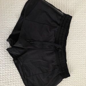 Lululemon Hotty Hot short